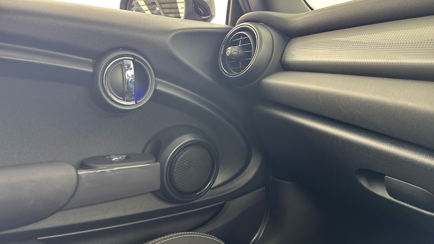 Used MINI Hatch 2019 for sale - 77968500: Photo 44