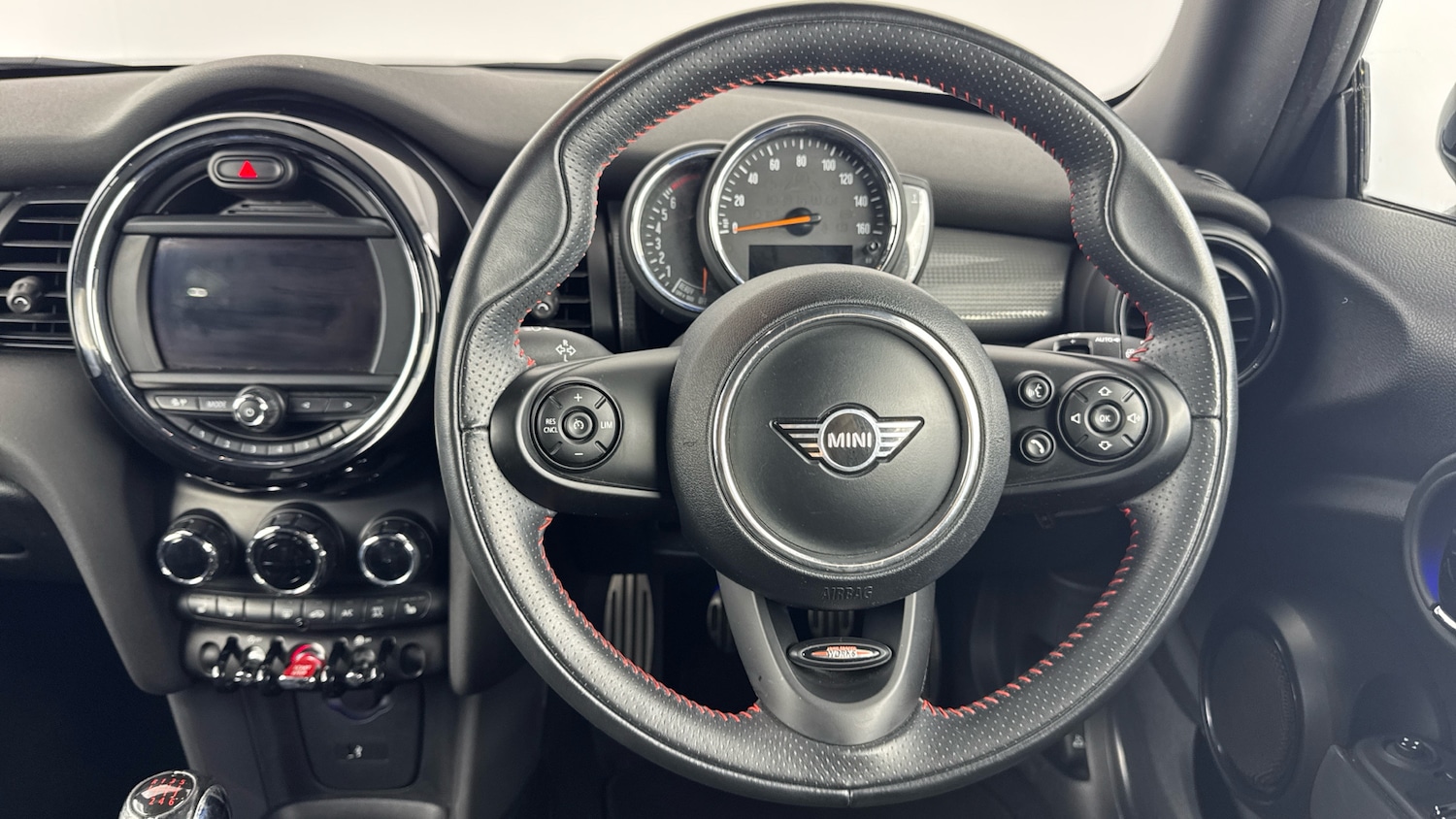 Used MINI Hatch 2019 for sale - 77968500: Photo 5