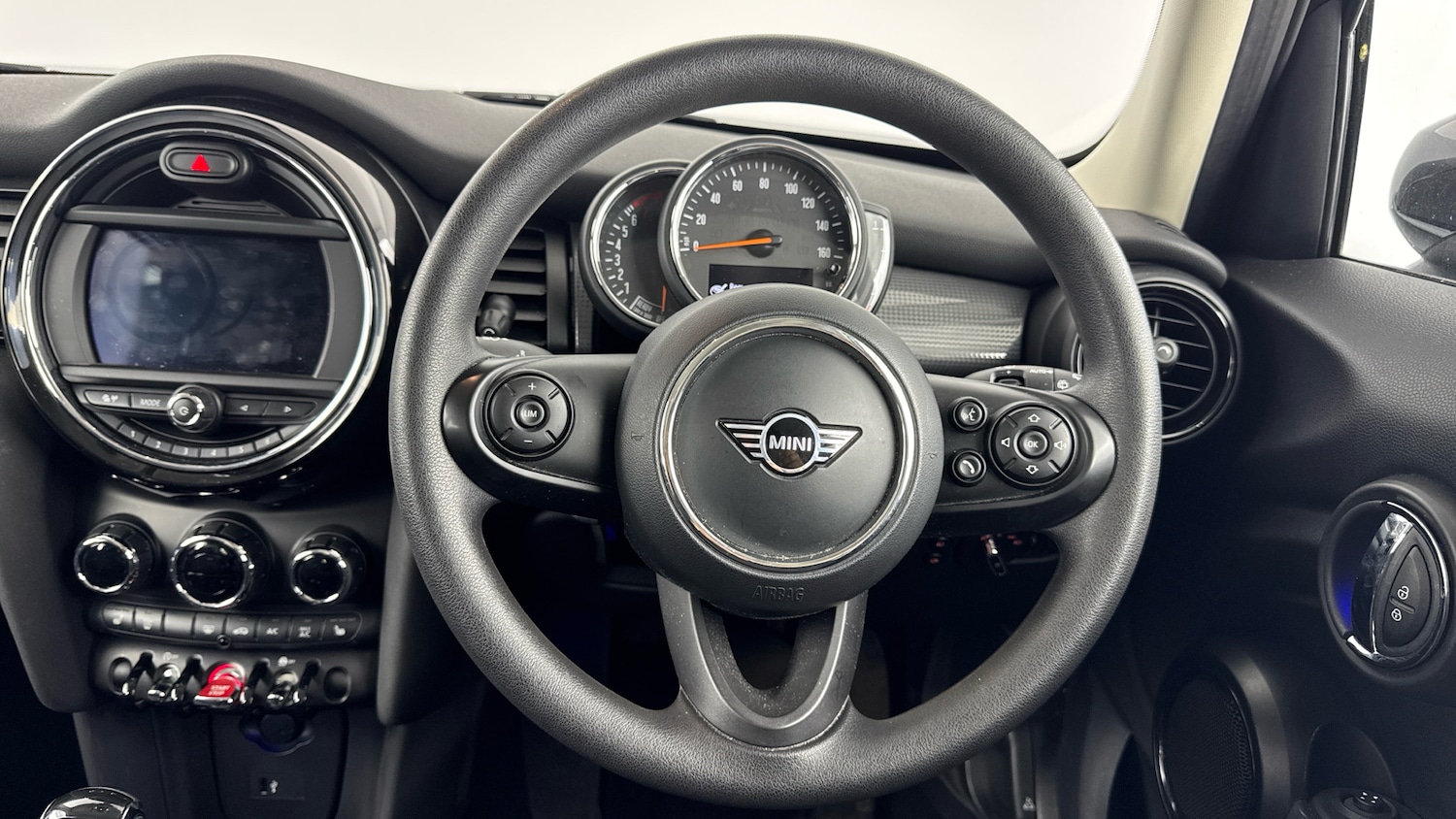 Used MINI Hatch 2020 for sale - 77917103: Photo 5