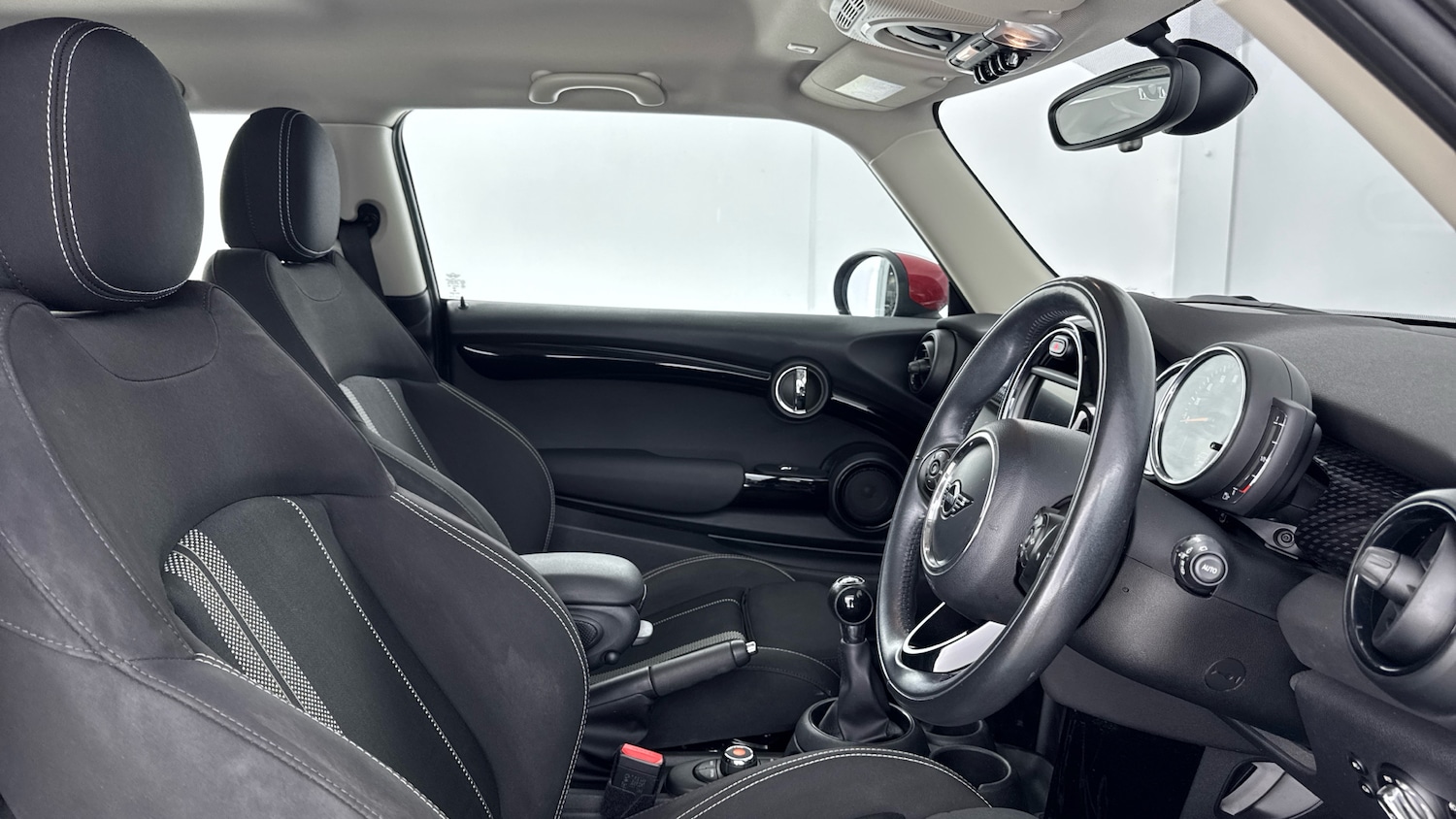 Used MINI Hatch 2019 for sale - 76554872: Photo 11