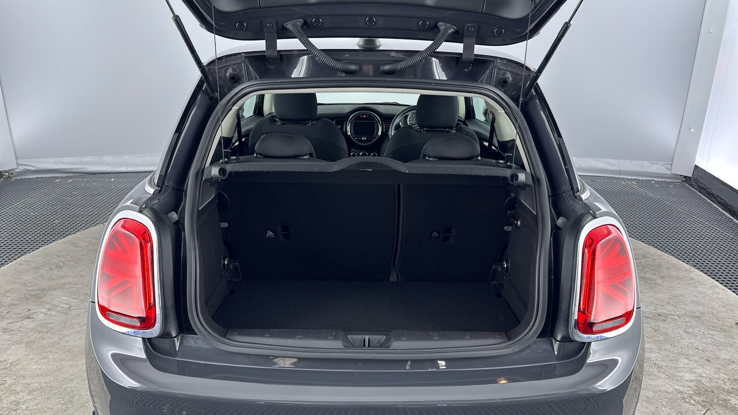 Used MINI Hatch 2019 for sale - 76554872: Photo 13