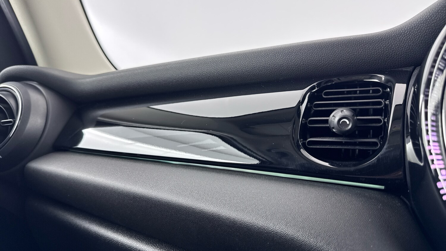 Used MINI Hatch 2021 for sale - 76265909: Photo 30