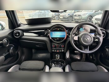 Used MINI Hatch 2023 for sale - 78325220: Photo