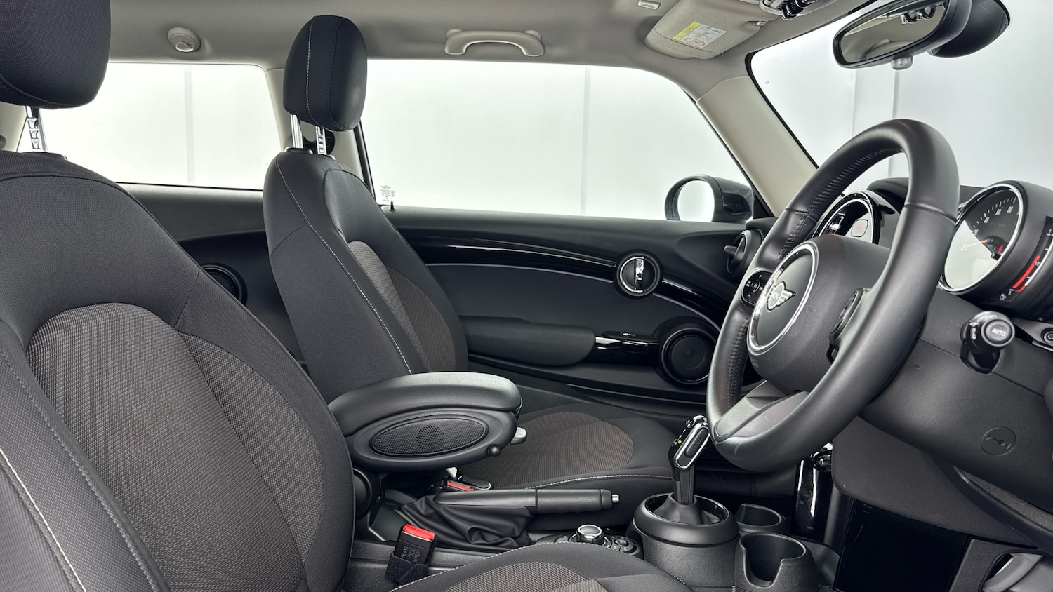 Used MINI Hatch 2022 for sale - 77061502: Photo 11