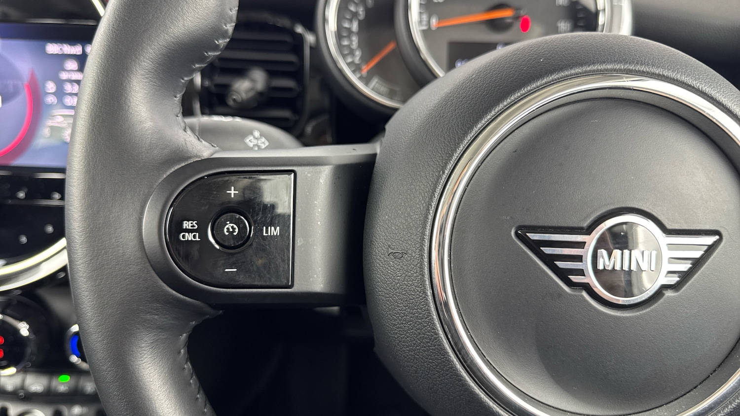 Used MINI Hatch 2022 for sale - 77061502: Photo 17