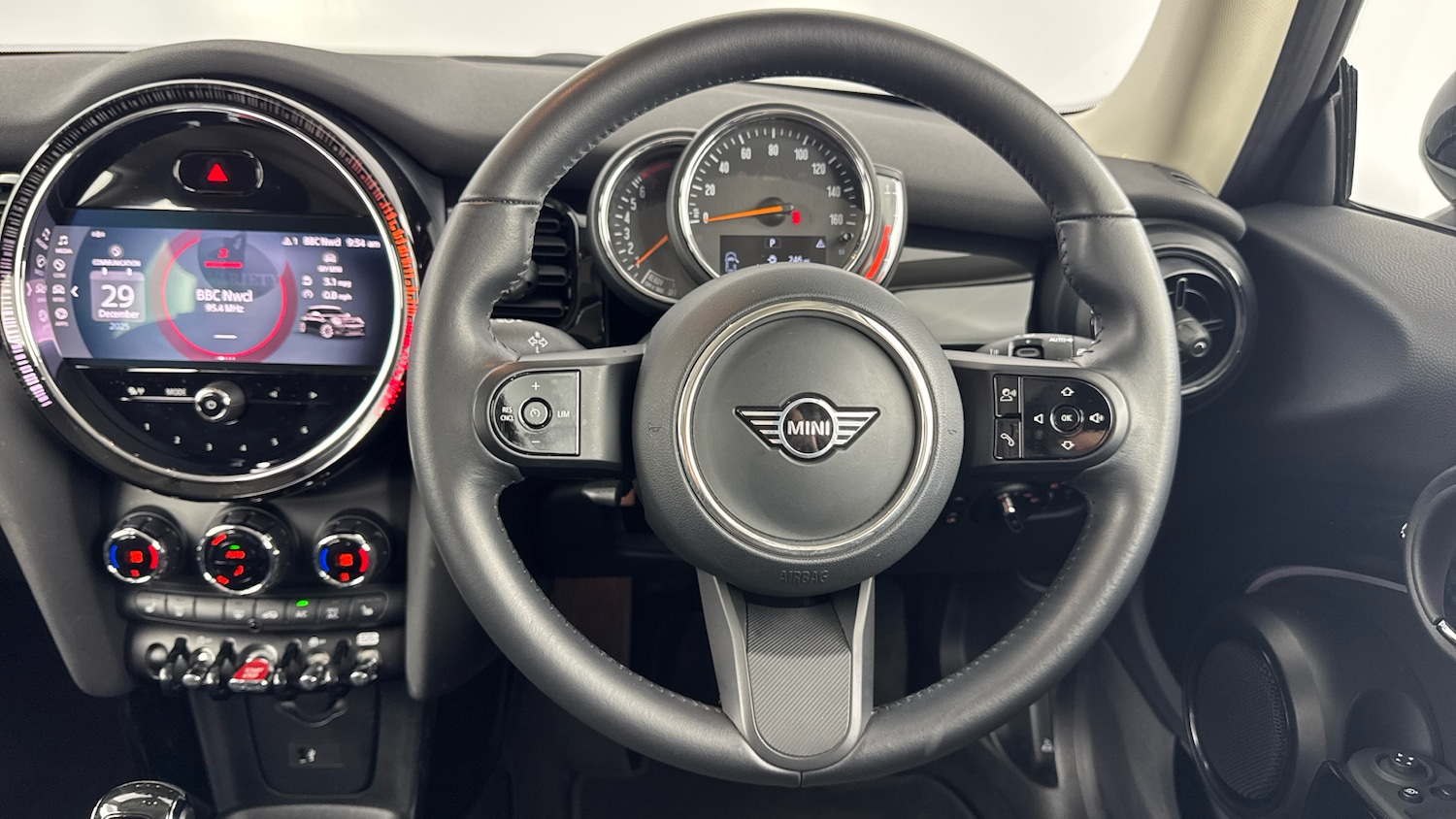 Used MINI Hatch 2022 for sale - 77061502: Photo 5