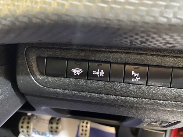 Used Peugeot 2008 2018 for sale - 76190331: Photo 17