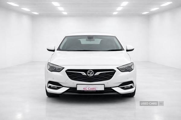 Used Vauxhall Insignia 2019 for sale - 77204523: Photo 2