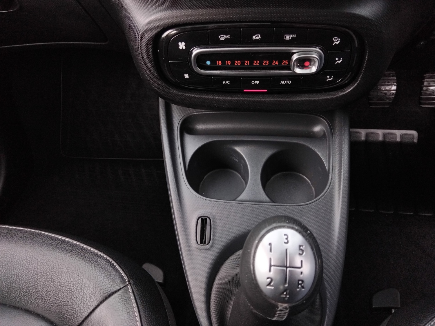 Used smart forfour 2017 for sale - 76845868: Photo 24