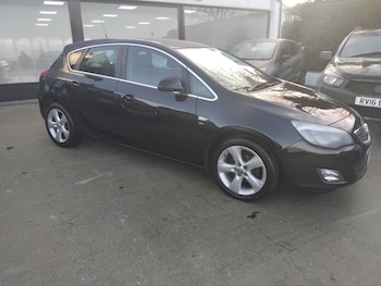Vauxhall - Astra