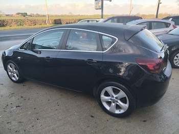 Used Vauxhall Astra 2011 for sale - 76845897: Photo