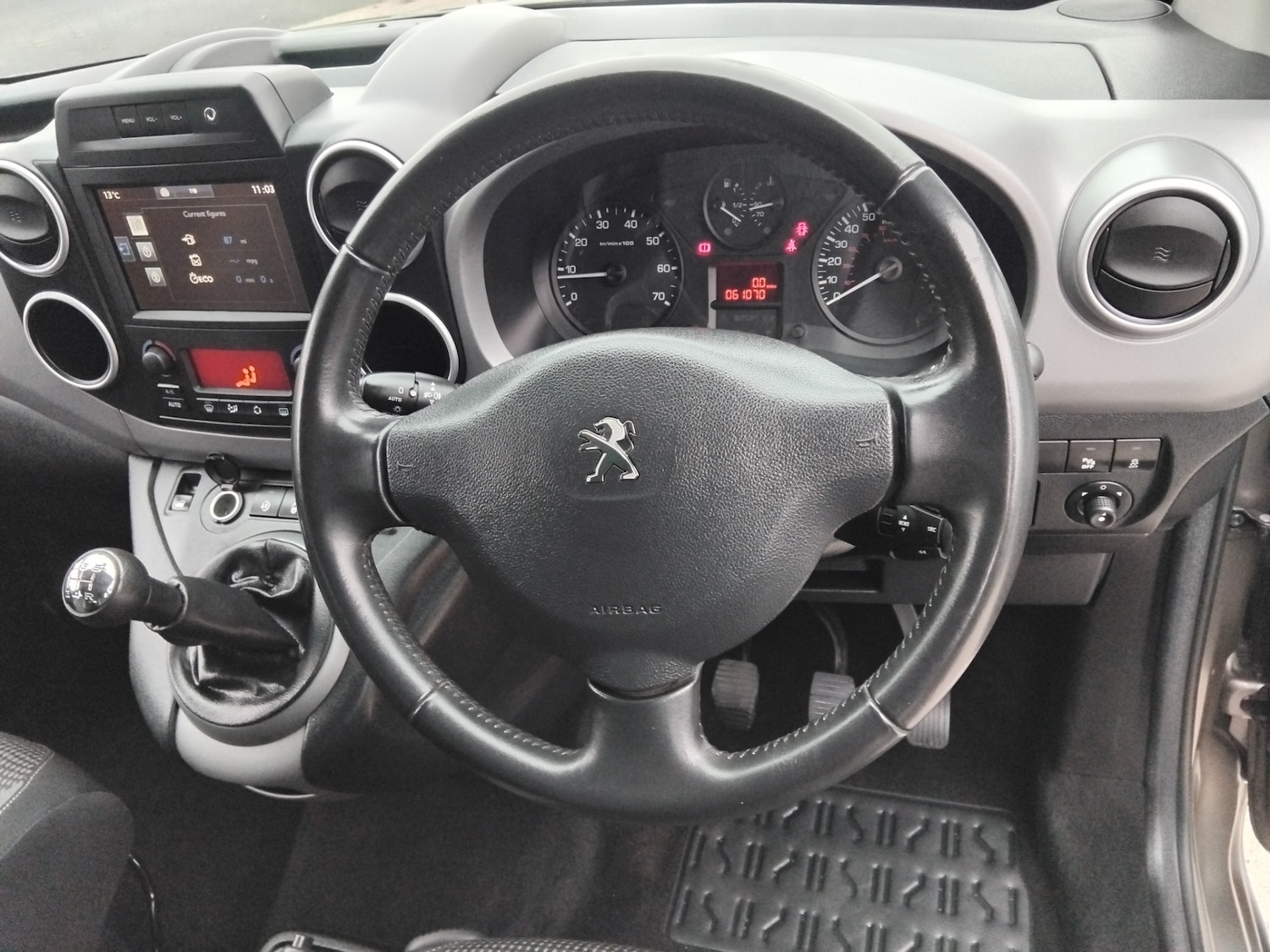 Used Peugeot Partner Tepee 2017 for sale - 76375080: Photo 19