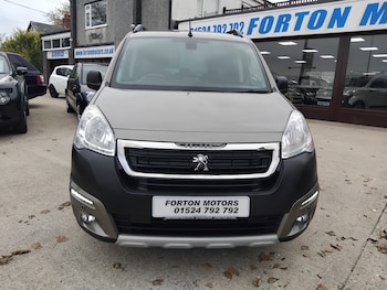 Used Peugeot Partner Tepee 2017 for sale - 76375080: Photo