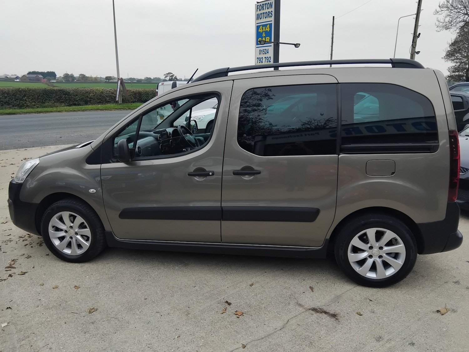 Used Peugeot Partner Tepee 2017 for sale - 76375080: Photo 5