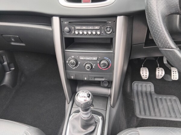 Used Peugeot 207 2013 for sale - 68281143: Photo 21