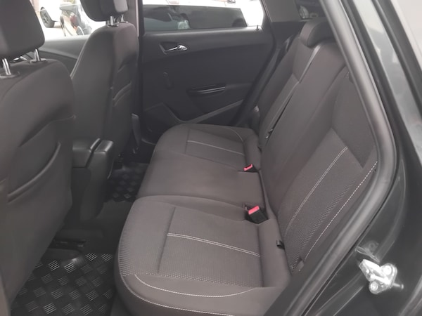 Used Vauxhall Astra 2015 for sale - 76115406: Photo 27