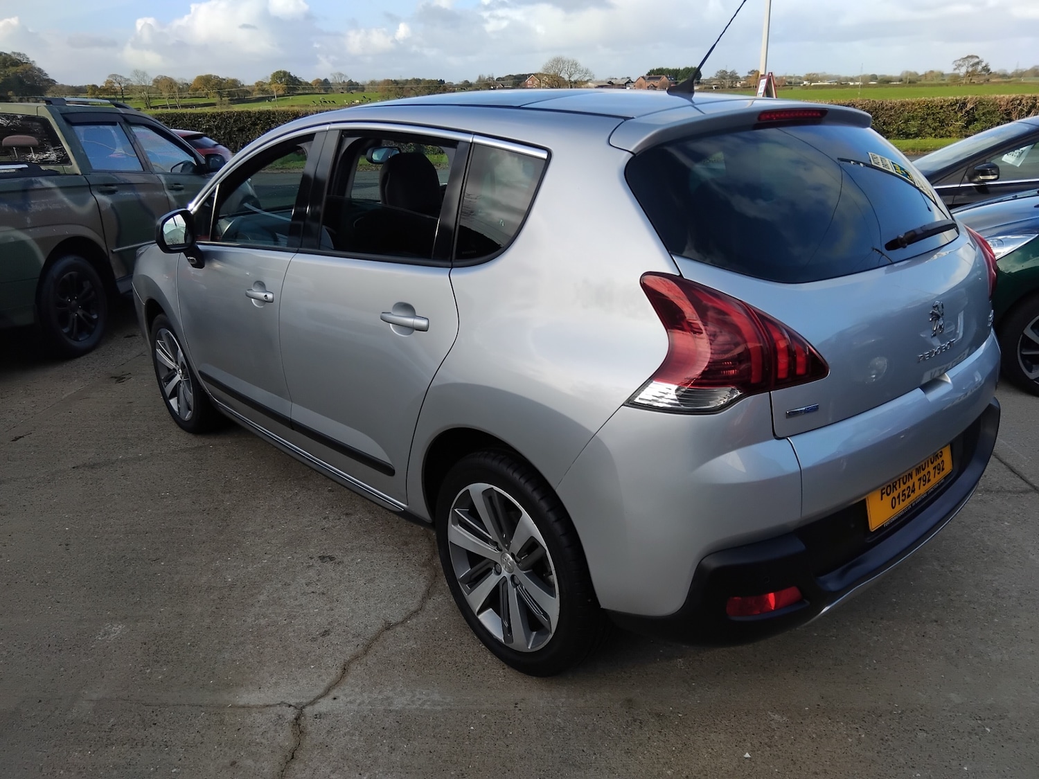 Used Peugeot 3008 2016 for sale - 76436589: Photo 6