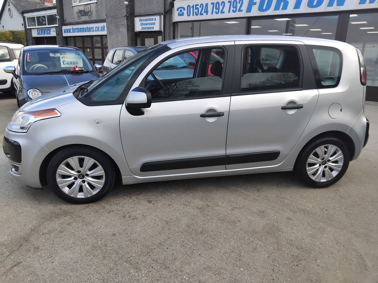 Used Citroen C3 Picasso 2011 for sale - 77391748: Photo 12