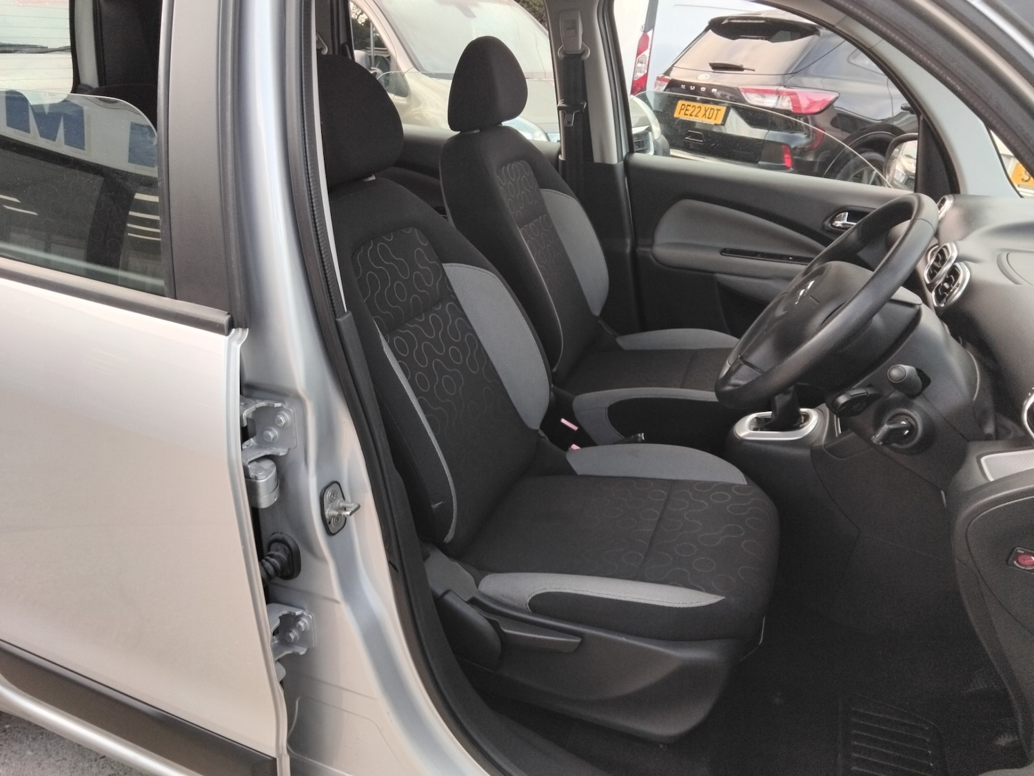 Used Citroen C3 Picasso 2011 for sale - 77391748: Photo 20