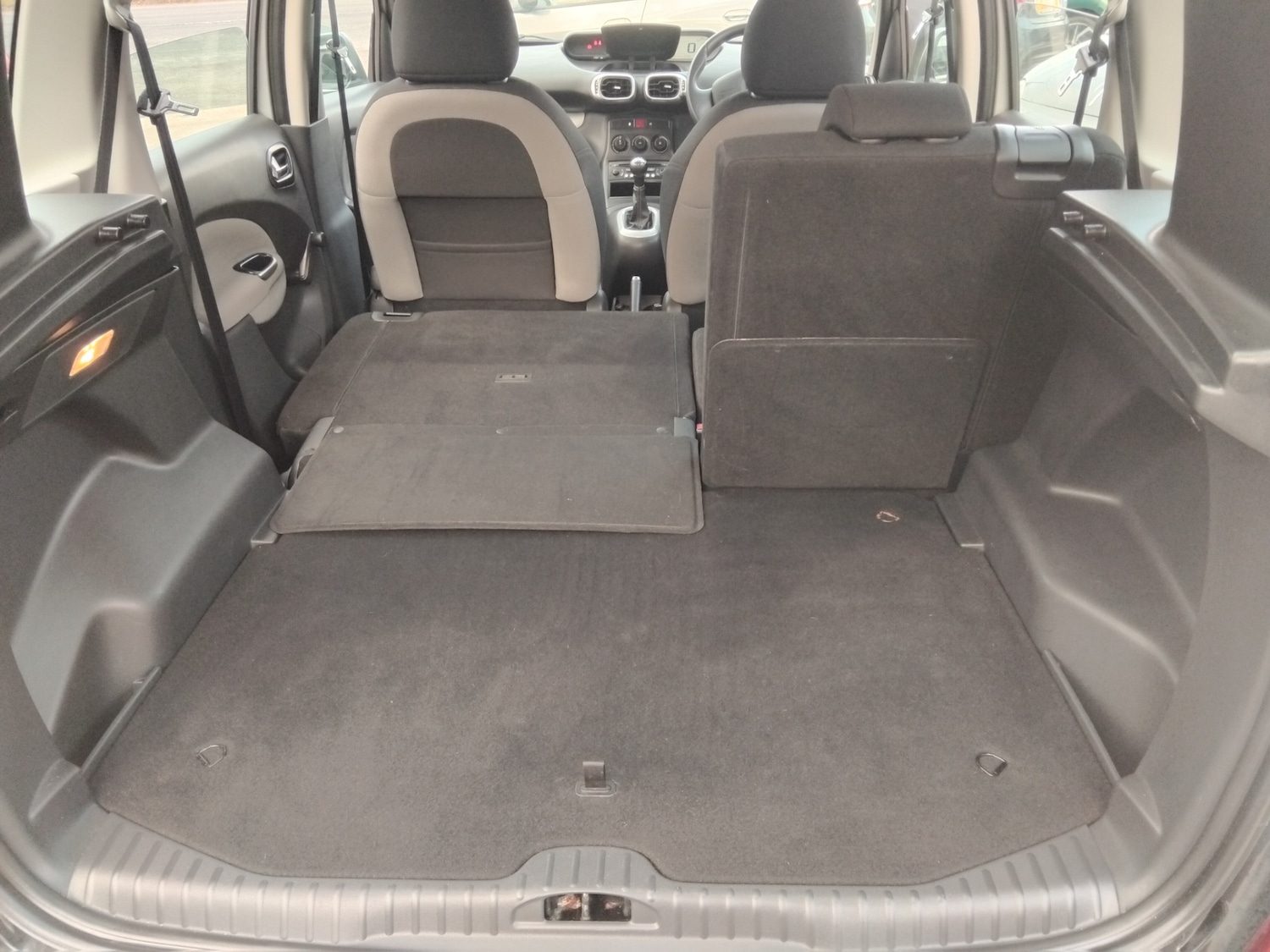 Used Citroen C3 Picasso 2011 for sale - 77391748: Photo 30