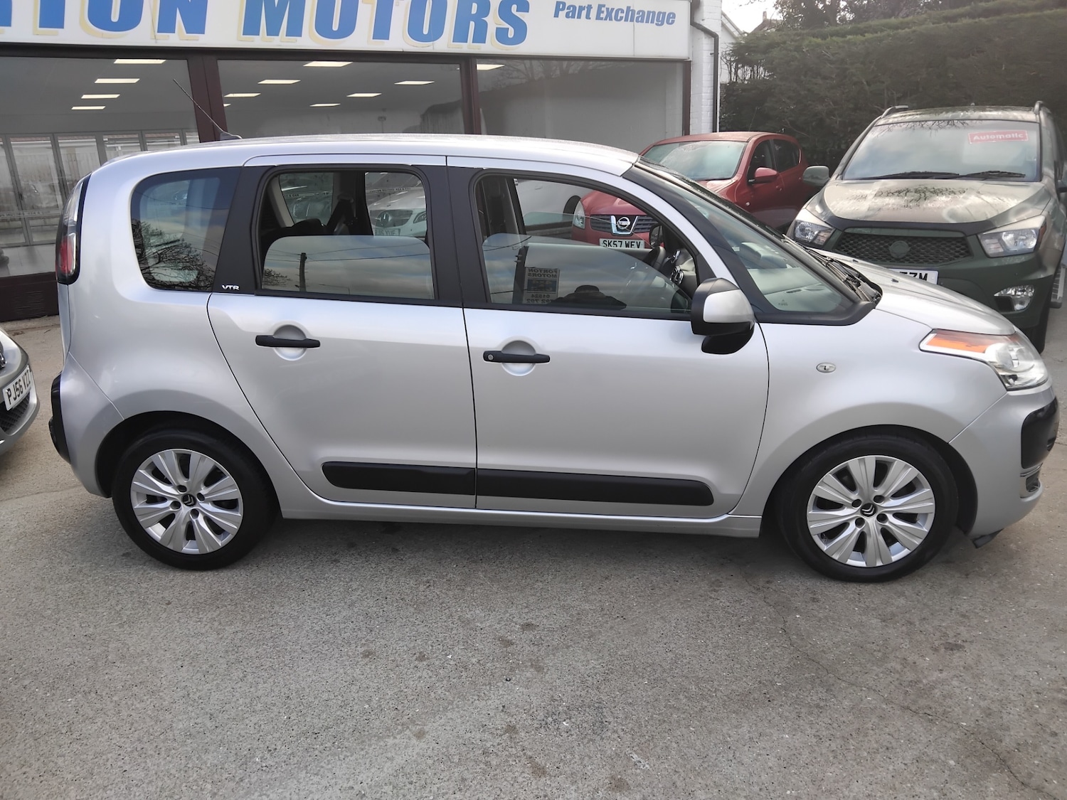 Used Citroen C3 Picasso 2011 for sale - 77391748: Photo 9
