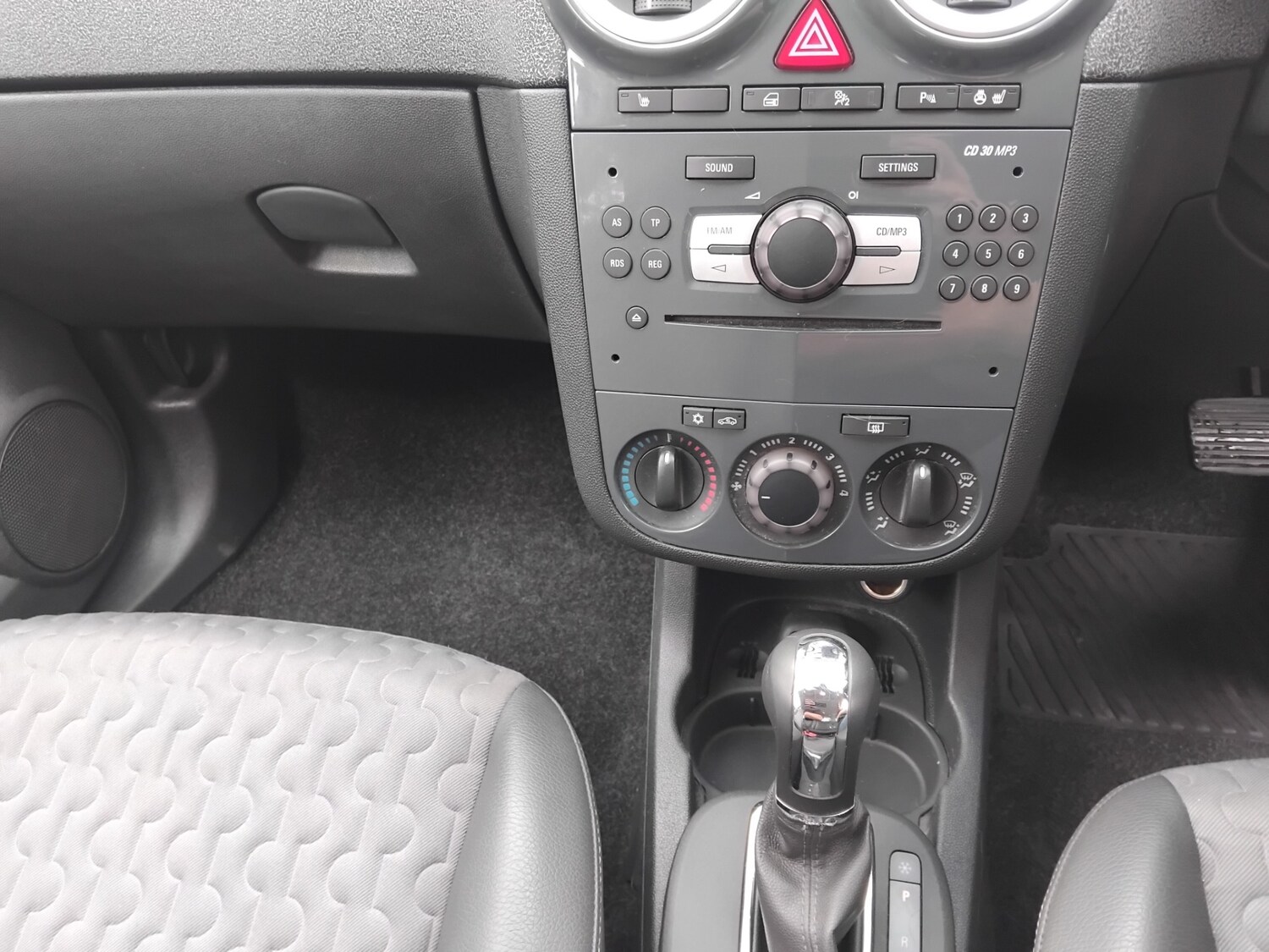 Used Vauxhall Corsa 2015 for sale - 75502128: Photo 19