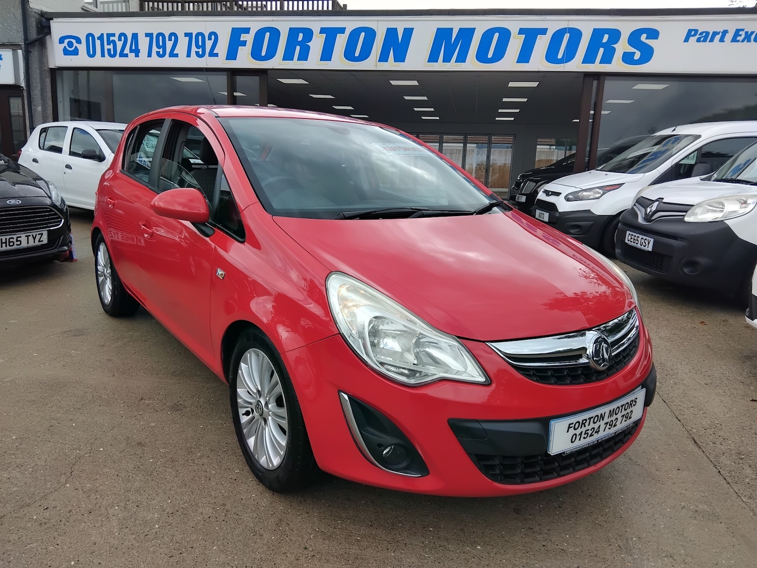 Used Vauxhall Corsa 2015 for sale - 75502128: Photo 2
