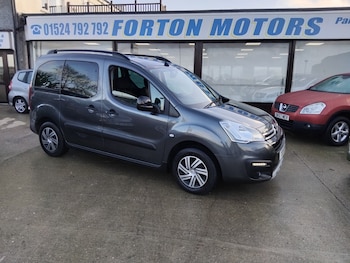 2016 (16) - 1.6 BlueHDi 100 XTR 5 DR AUTOMATIC ETG6 0NLY 6000 MILES £20 TAX