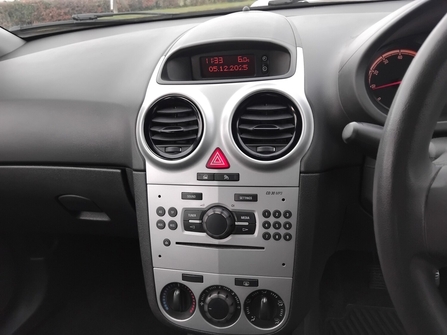 Used Vauxhall Corsa 2013 for sale - 76845865: Photo 18