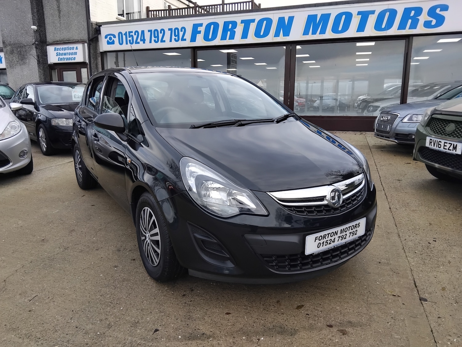 Used Vauxhall Corsa 2013 for sale - 76845865: Photo 2