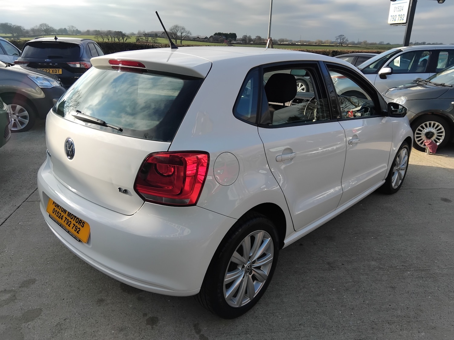 Used Volkswagen Polo 2011 for sale - 77450161: Photo 14
