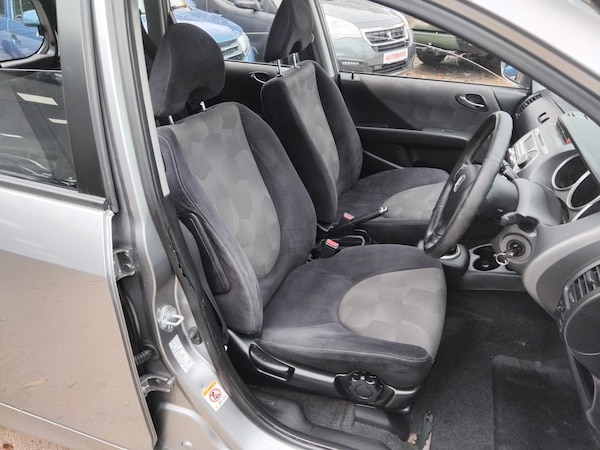 Used Honda Jazz 2006 for sale - 76159618: Photo 16