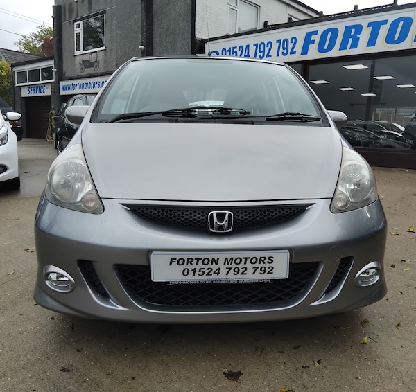 Used Honda Jazz 2006 for sale - 76159618: Photo 2