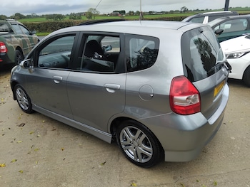 Used Honda Jazz 2006 for sale - 76159618: Photo