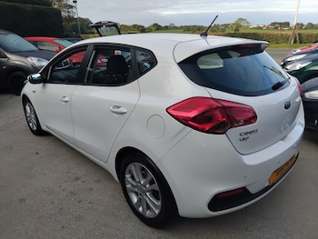 Used Kia Ceed 2015 for sale - 76091376: Photo 4