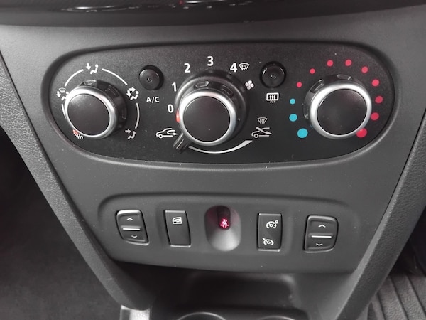 Used Dacia Logan MCV 2018 for sale - 75367440: Photo 24