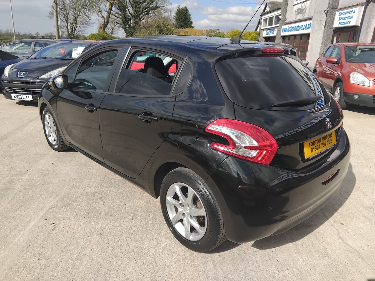 Used Peugeot 208 2014 for sale - 78210501: Photo 12