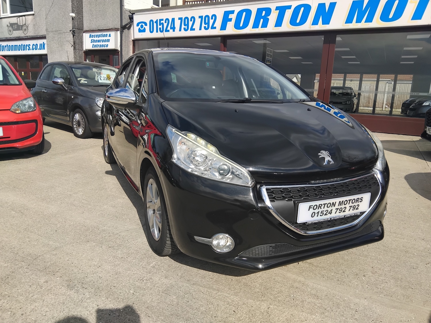 Used Peugeot 208 2014 for sale - 78210501: Photo 2
