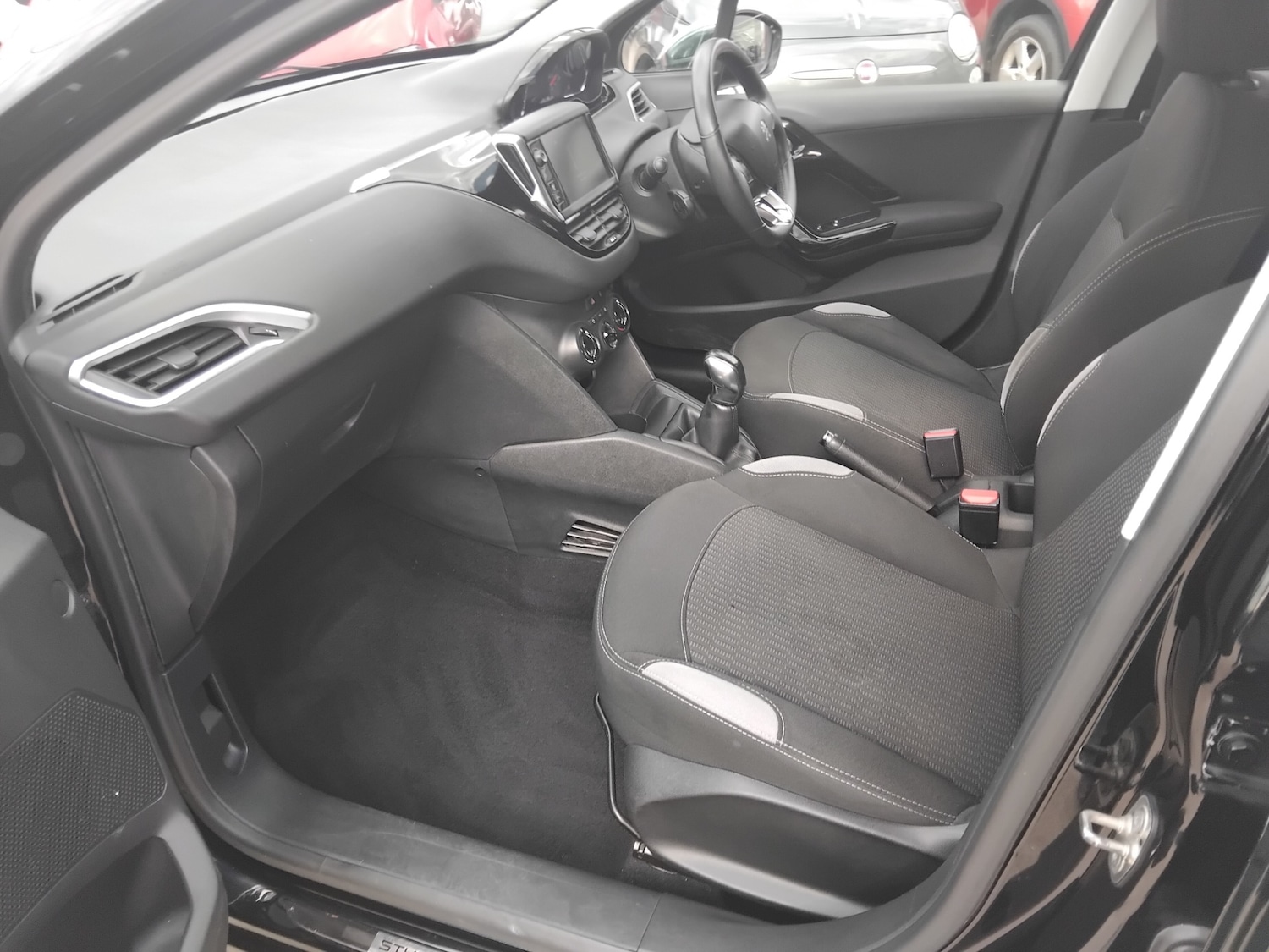 Used Peugeot 208 2014 for sale - 78210501: Photo 28