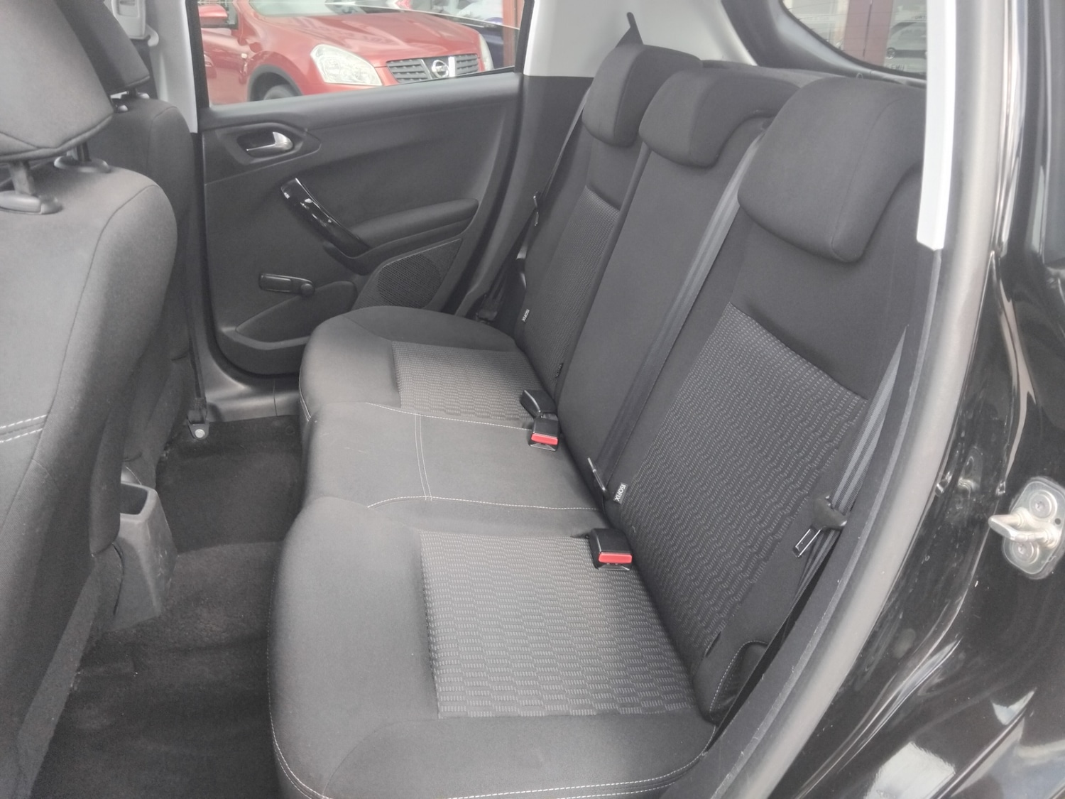 Used Peugeot 208 2014 for sale - 78210501: Photo 30