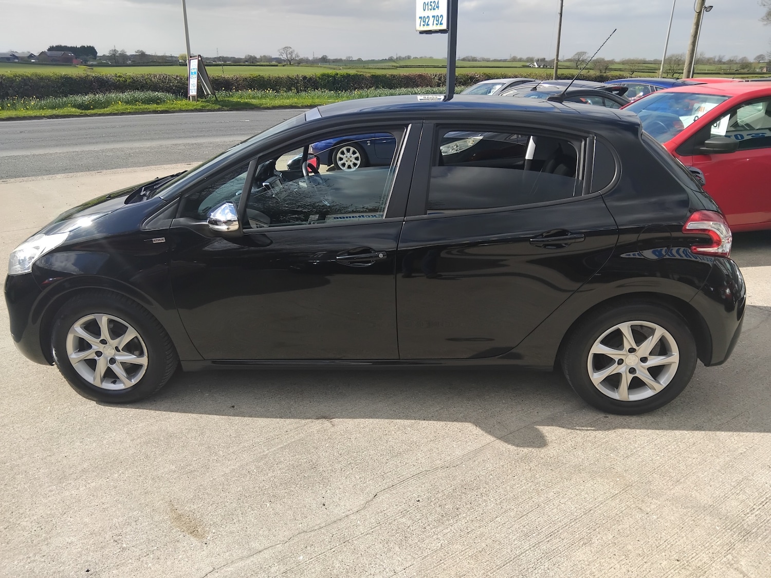 Used Peugeot 208 2014 for sale - 78210501: Photo 5