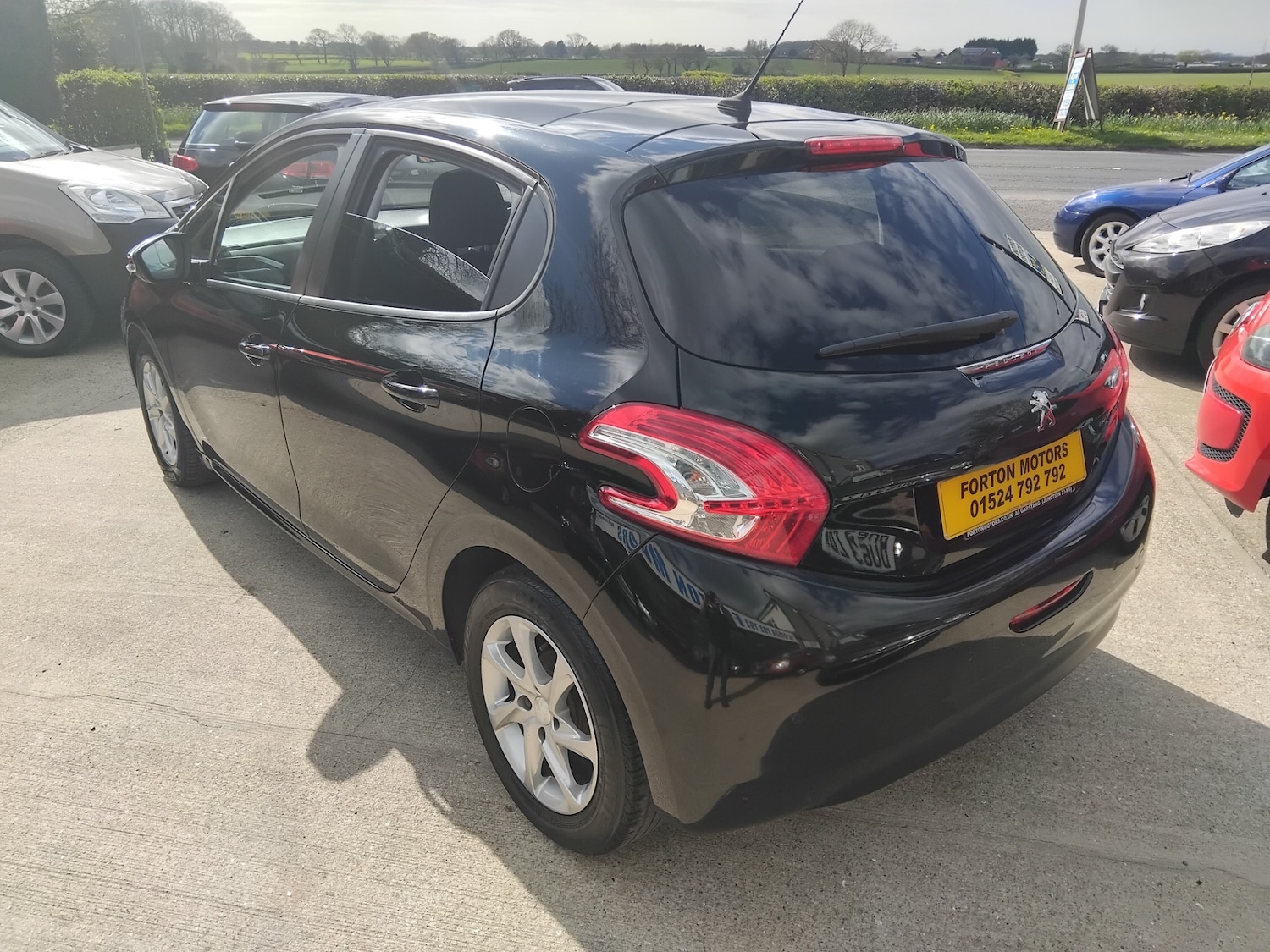 Used Peugeot 208 2014 for sale - 78210501: Photo 6