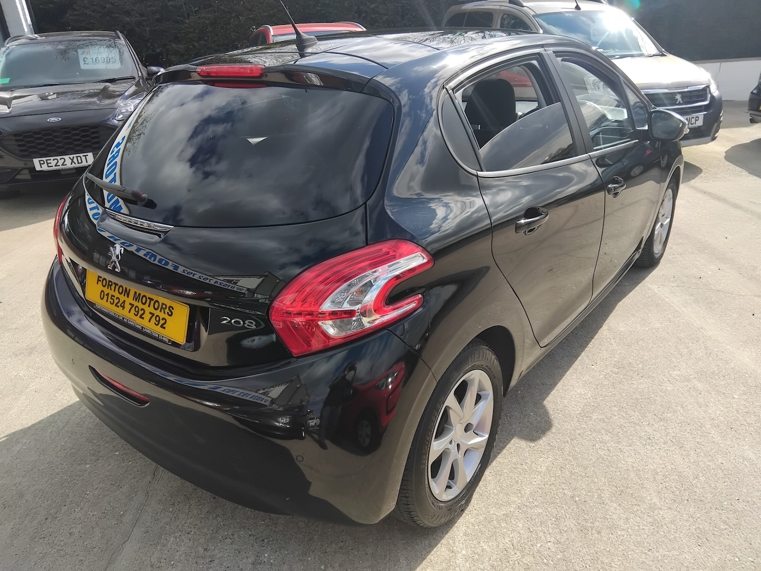 Used Peugeot 208 2014 for sale - 78210501: Photo 8