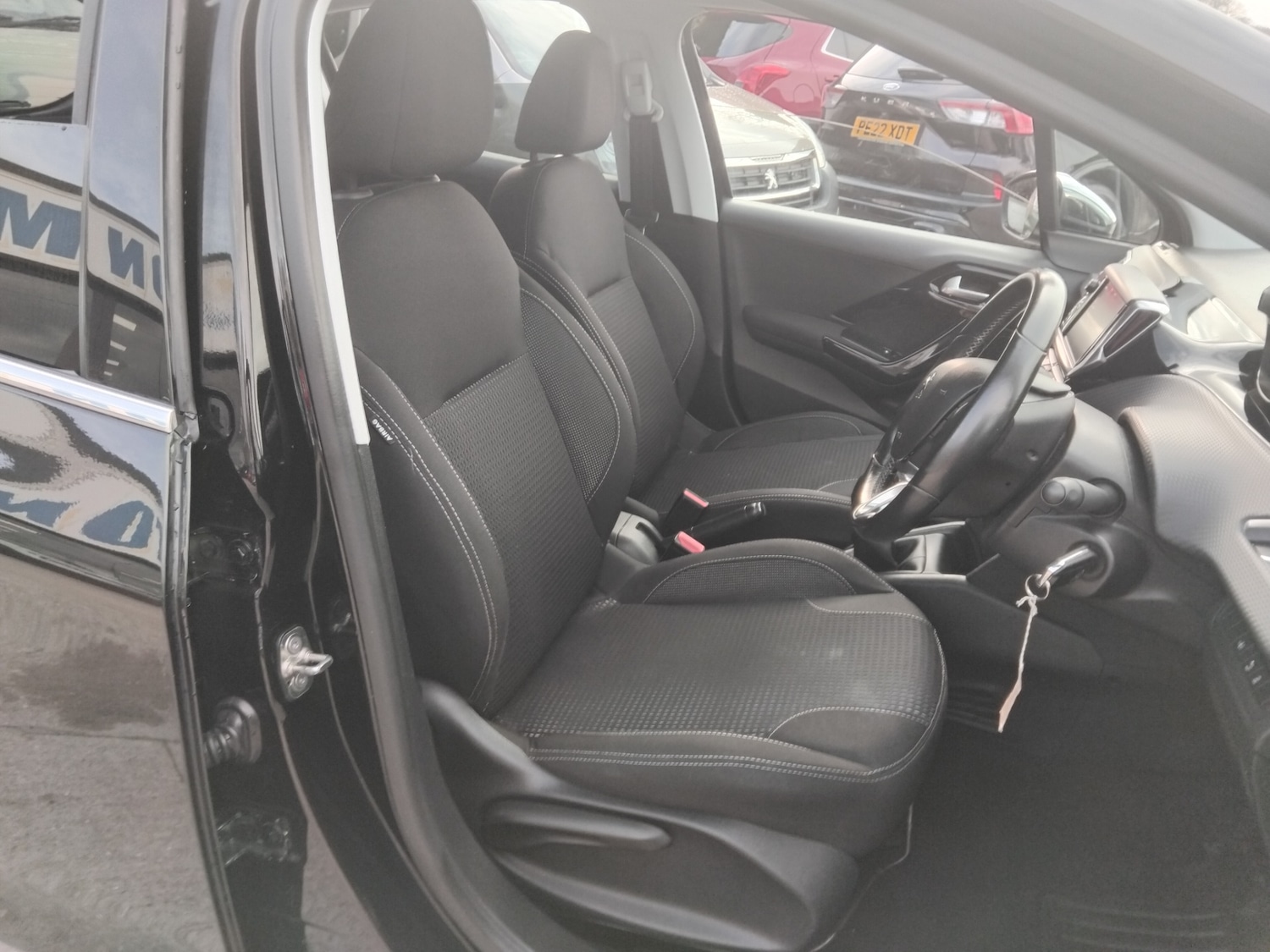 Used Peugeot 208 2016 for sale - 77542741: Photo 16