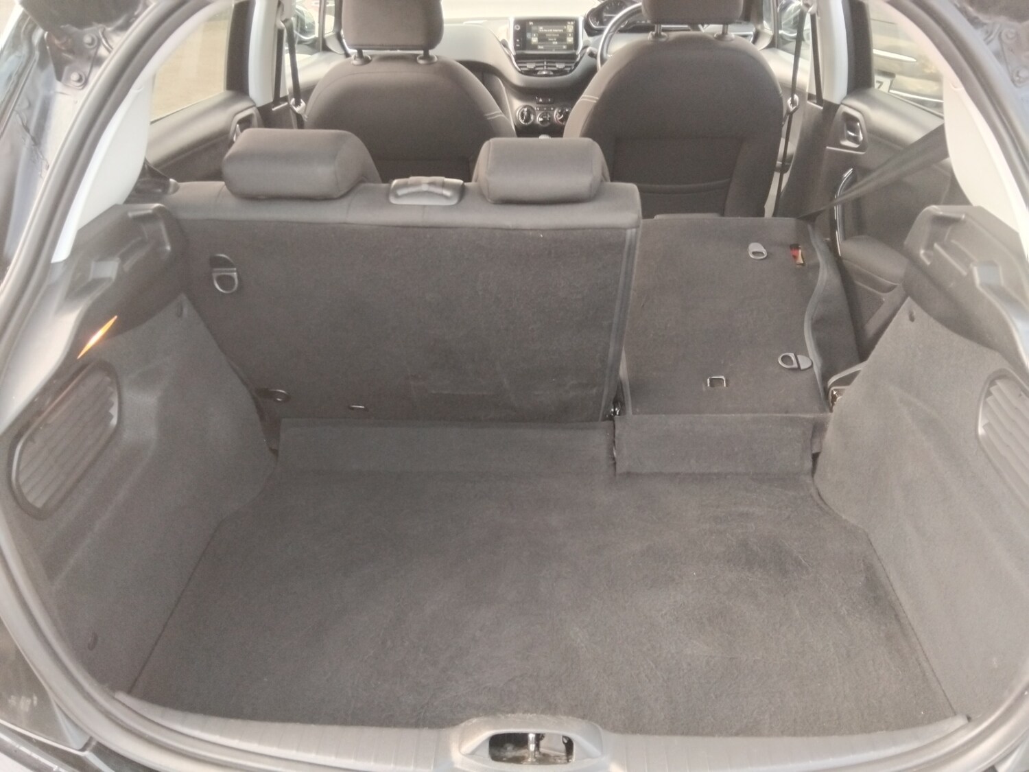 Used Peugeot 208 2016 for sale - 77542741: Photo 31