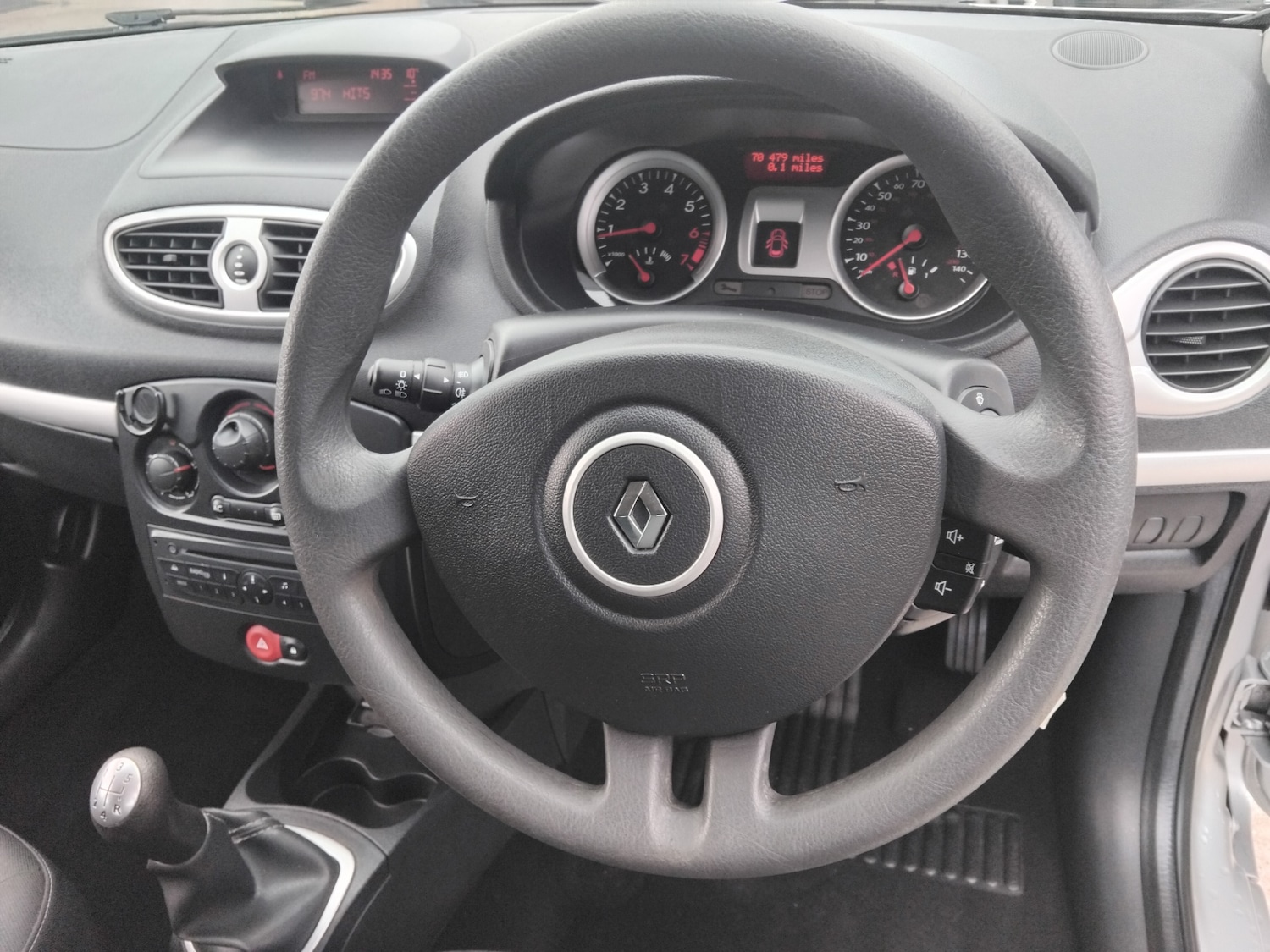 Used Renault Clio 2010 for sale - 76436584: Photo 11