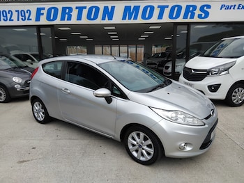 2011 (11) - 1.4 ZETEC 5 DOOR FULL SERVICE HISTORY ECONOMICAL LOW INSURANCE