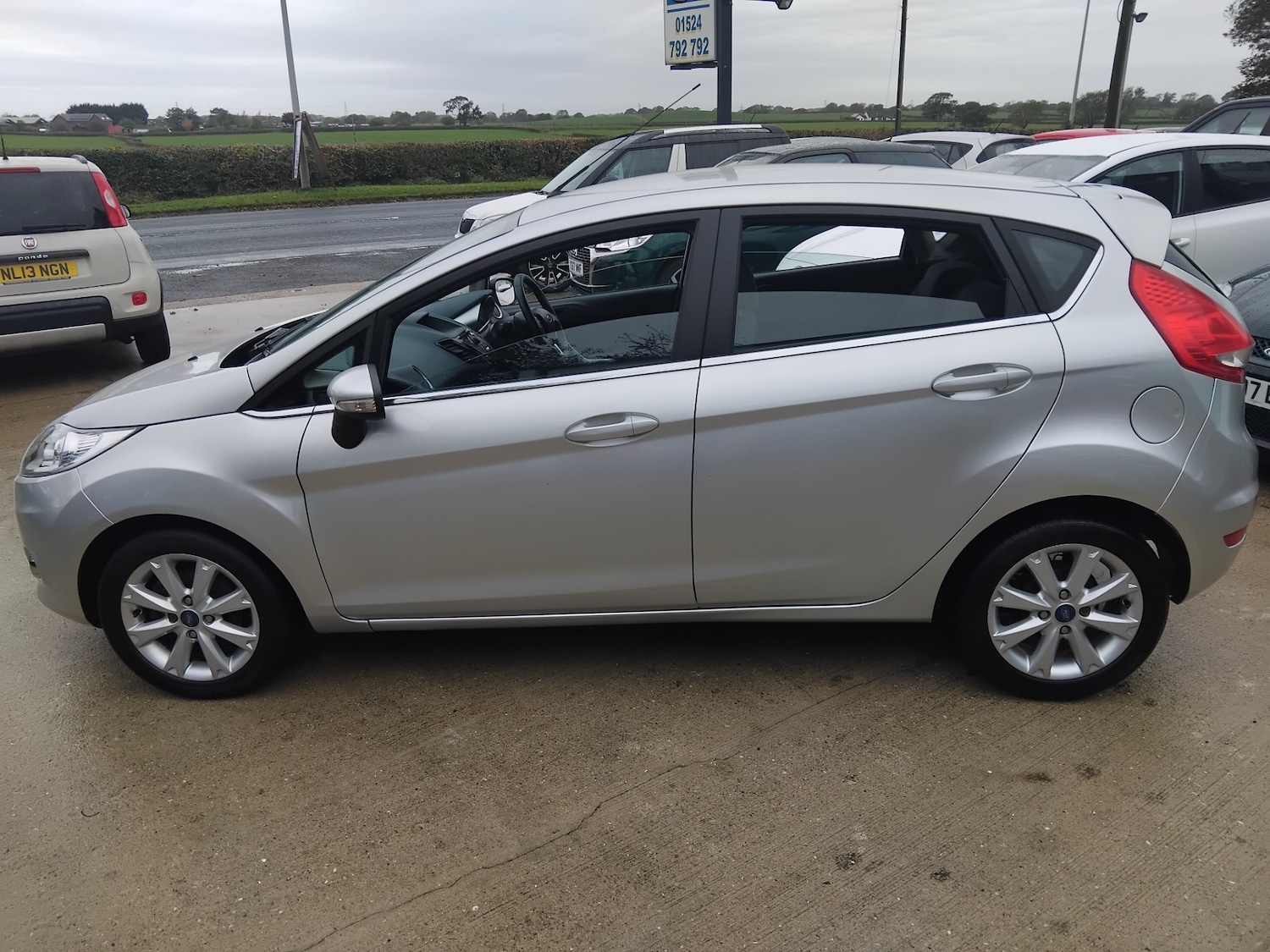 Used Ford Fiesta 2011 for sale - 75283101: Photo 6