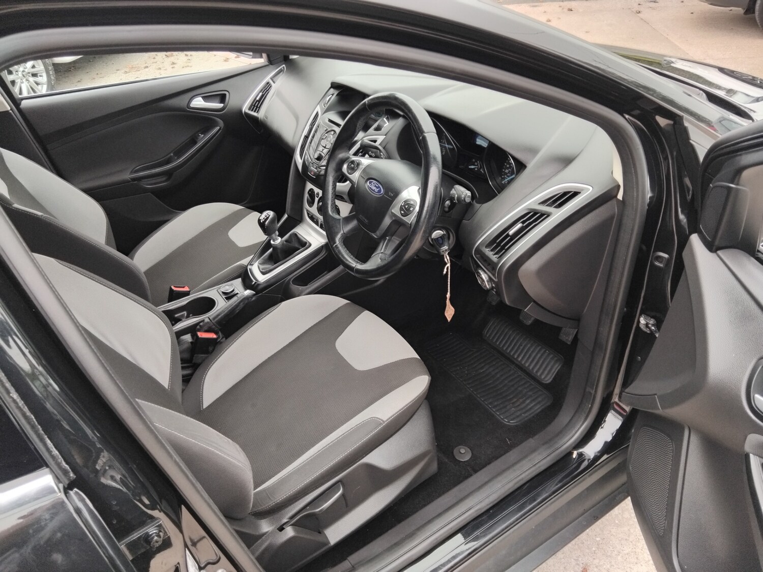 Used Ford Focus 2014 for sale - 76114870: Photo 11