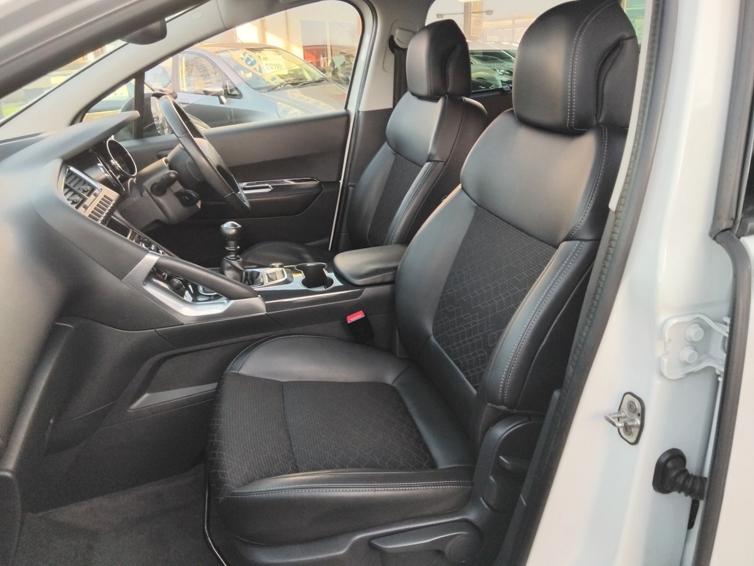 Used Peugeot 3008 2015 for sale - 77245342: Photo 30